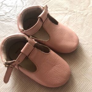 Monkey feet 18-24 months